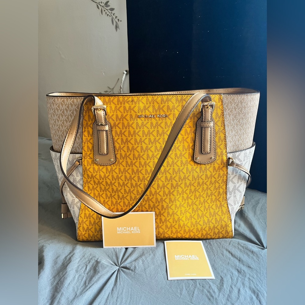 MICHAEL KORS BAG